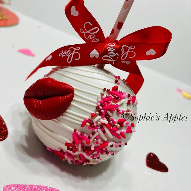 Valentine’s Day gourmet caramel apple ( 1)